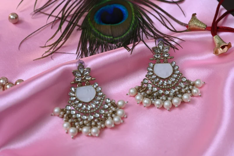 Chaand Moti Kundan Earrings