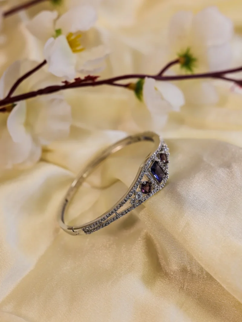 Amethyst purple Whisper - Image 3