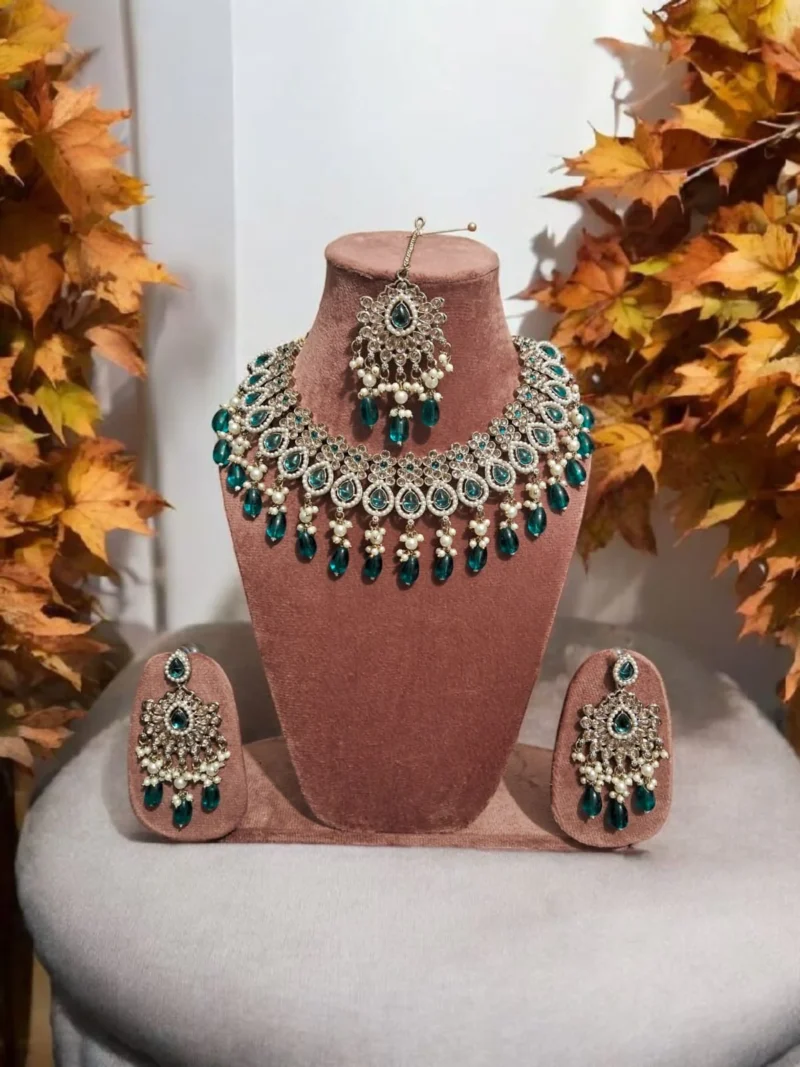 Decent Teal Green With White Pearls Necklace - Image 5